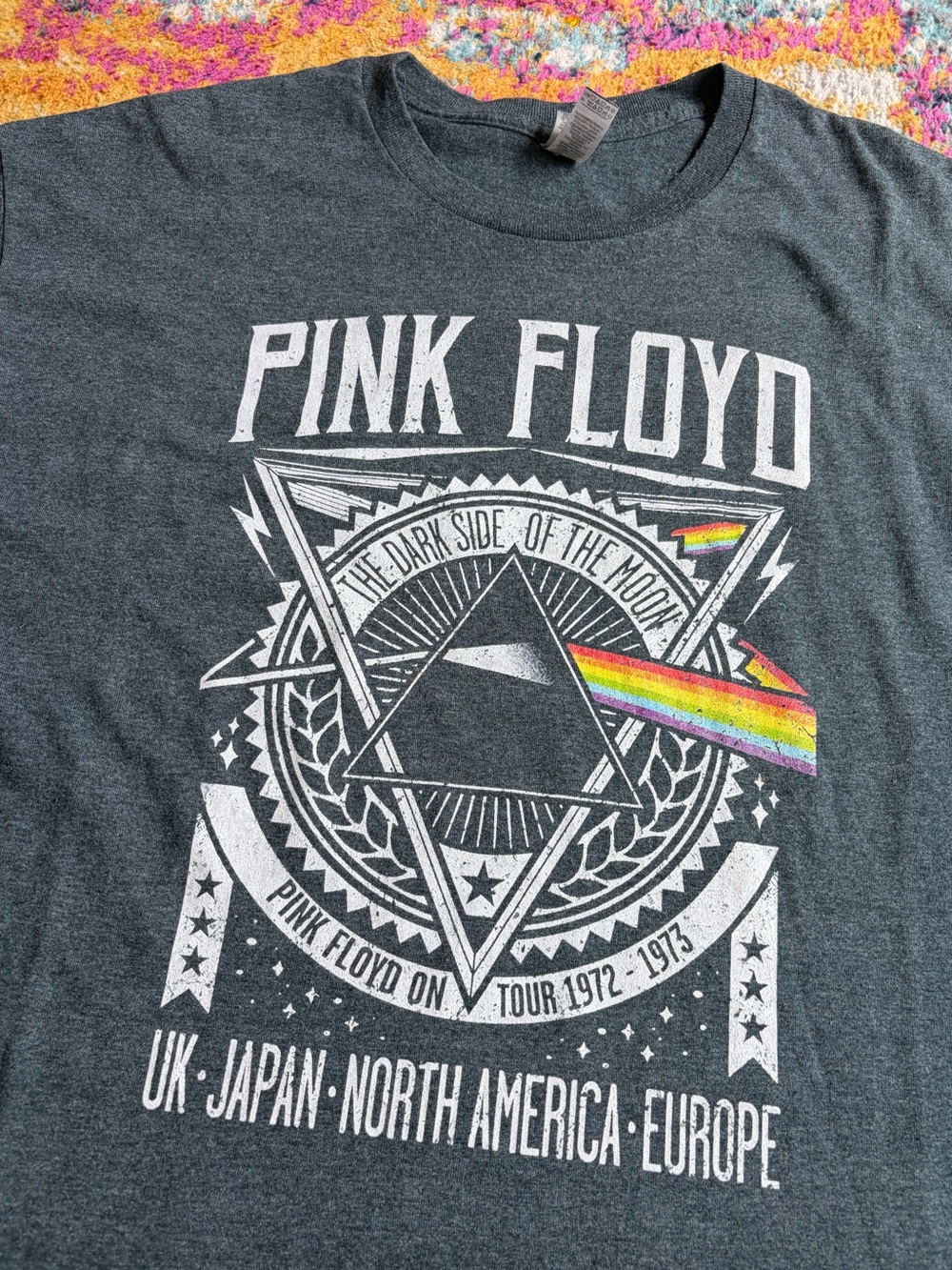 Pink Floyd shirt